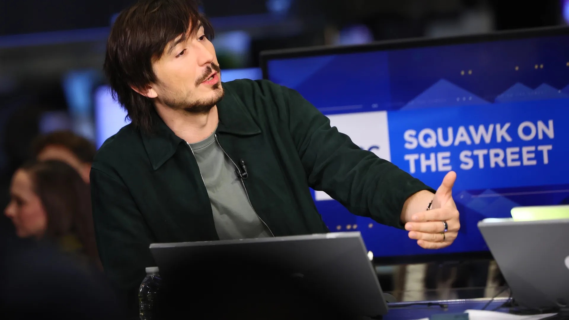 Robinhood Chain手续费跌97% 交易量仍处高位
